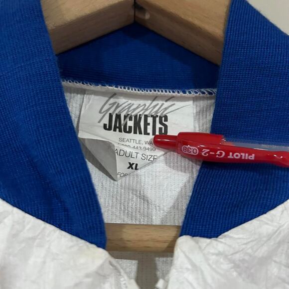 Vintage Women’s Basketball AOP Lightweight Jacket - Picture 5 of 8